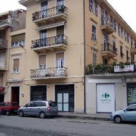Albergo Villagrande Варацце Екстер'єр фото